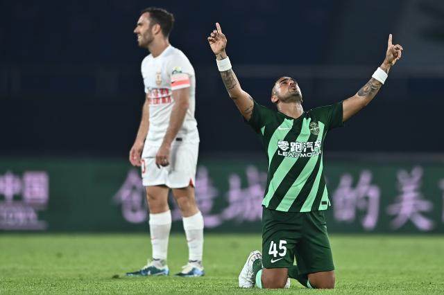 【中超】莱昂纳多梅开二度 浙江队3比1逆转亚泰