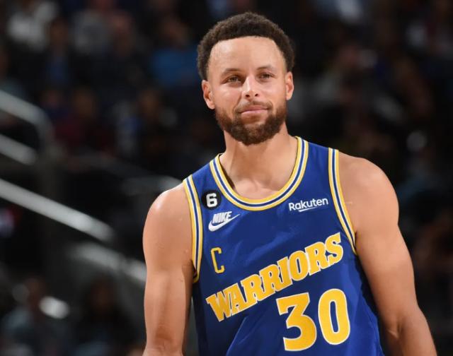 足球直播-效率超越全票MVP赛季 库里才是勇士唯一时间线